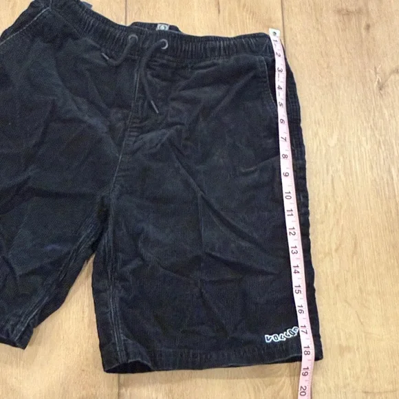 Volcom XL- 14Y Black Corduroy Athletic Shorts - Picture 7 of 8